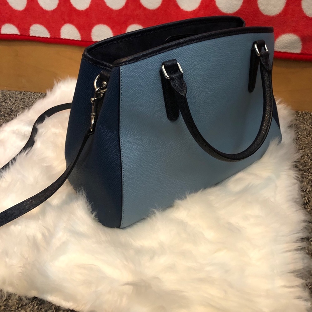 Coach purse - Picture 2 of 3